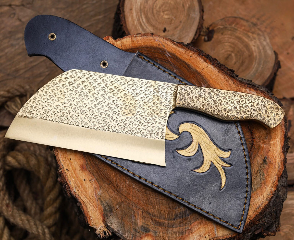 Fish Scale Cleaver – Hand-Forged Damascus Steel Butcher Knife with Fish Pattern Blade & Wooden Handle