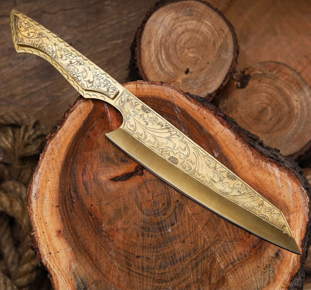 Ornate Engraved Damascus Hunting Knife – Handmade Outdoor Blade with Decorative Handle